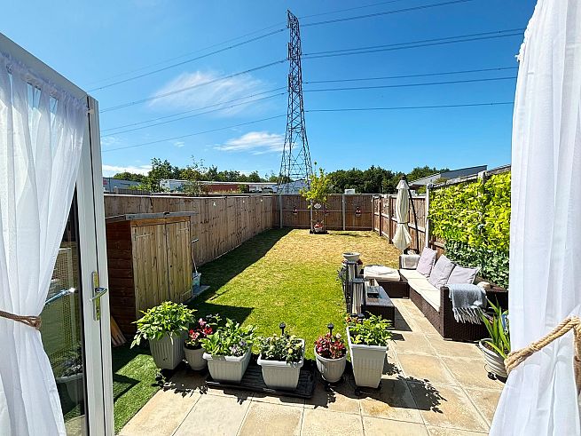 6 Flanshaw Field Drive, Wakefield
